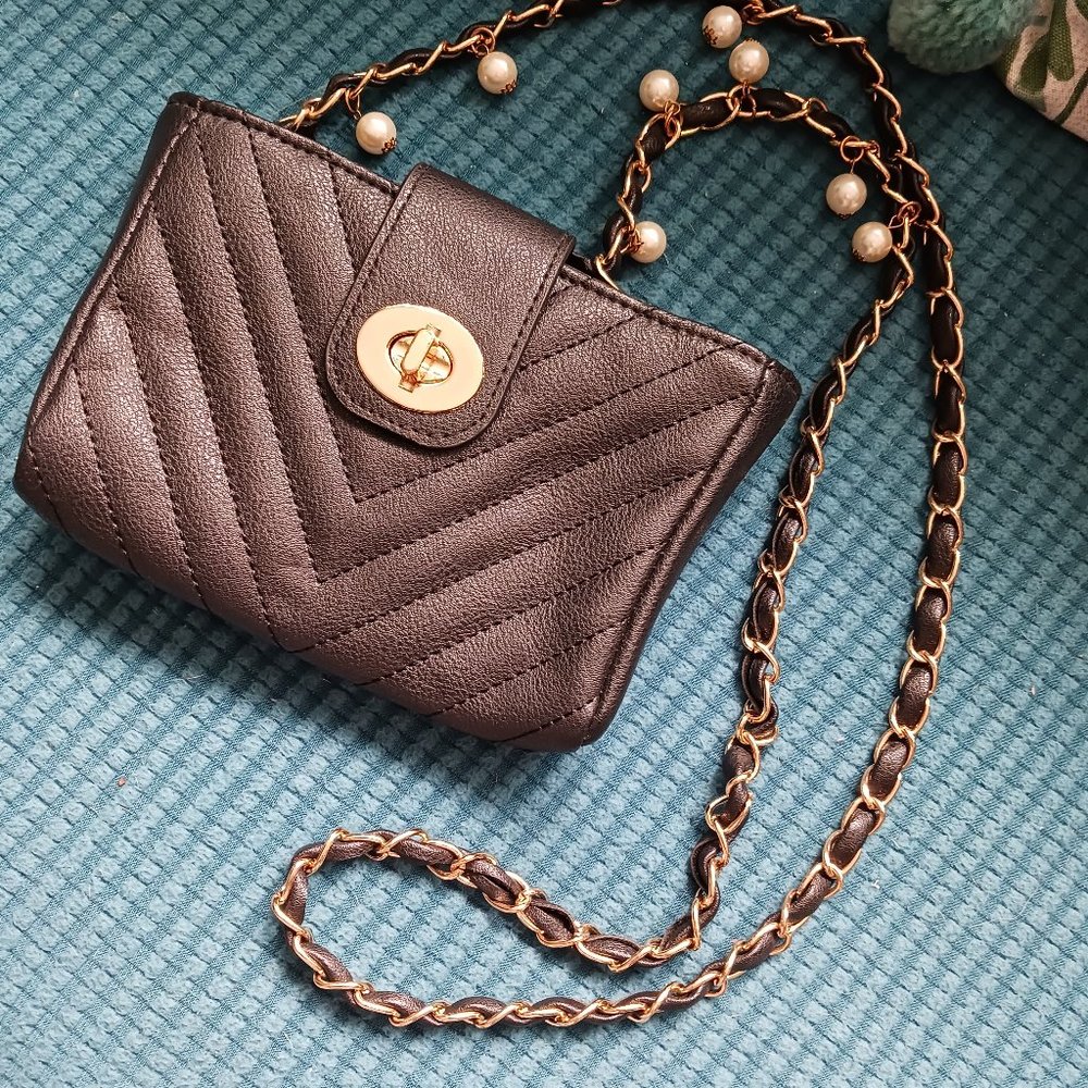 Small crossbody bag